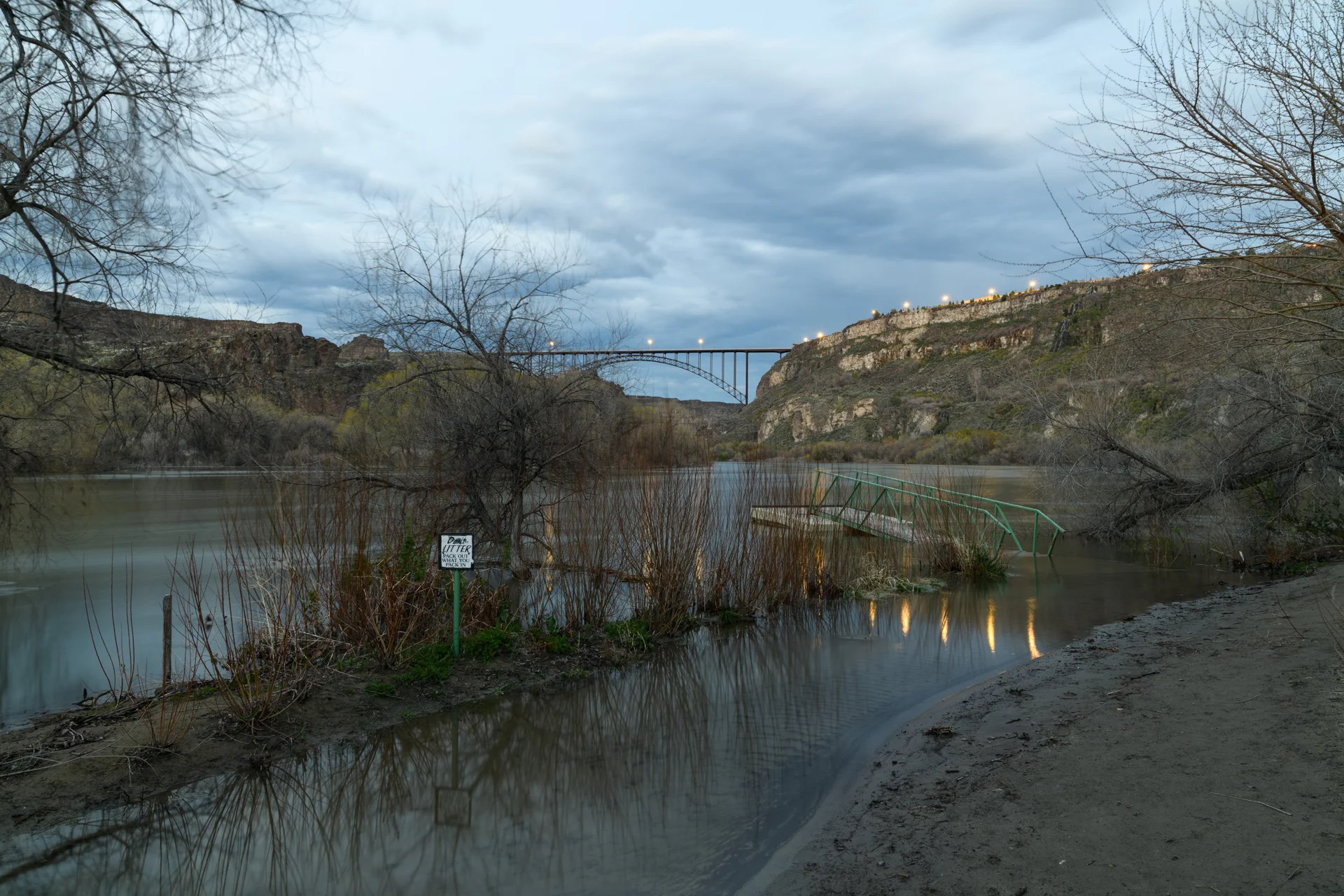 Don’t Litter, Snake River, Centennial Waterfront Park, Idaho 2019